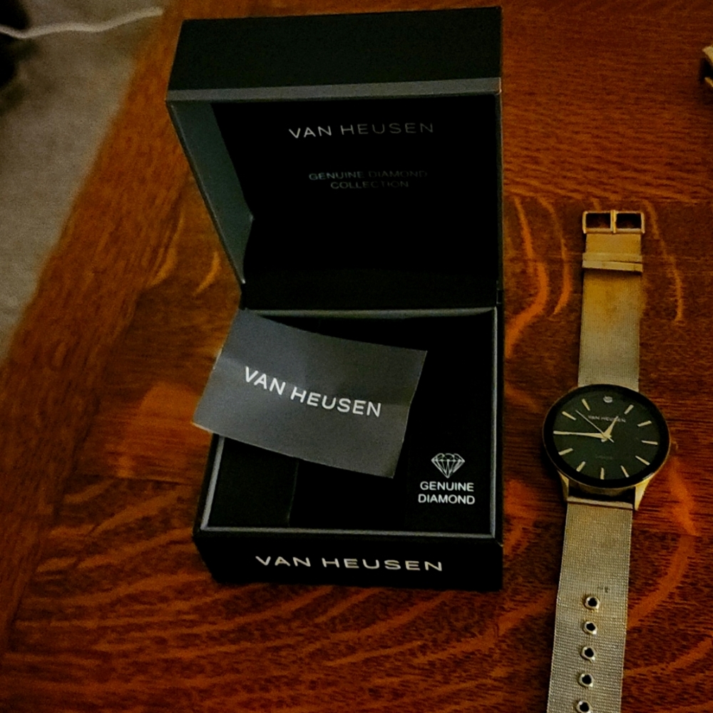 Van Huesen Gold watch